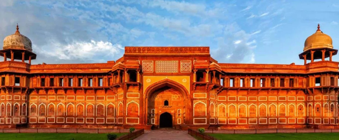 Tourist places to visit in Agra