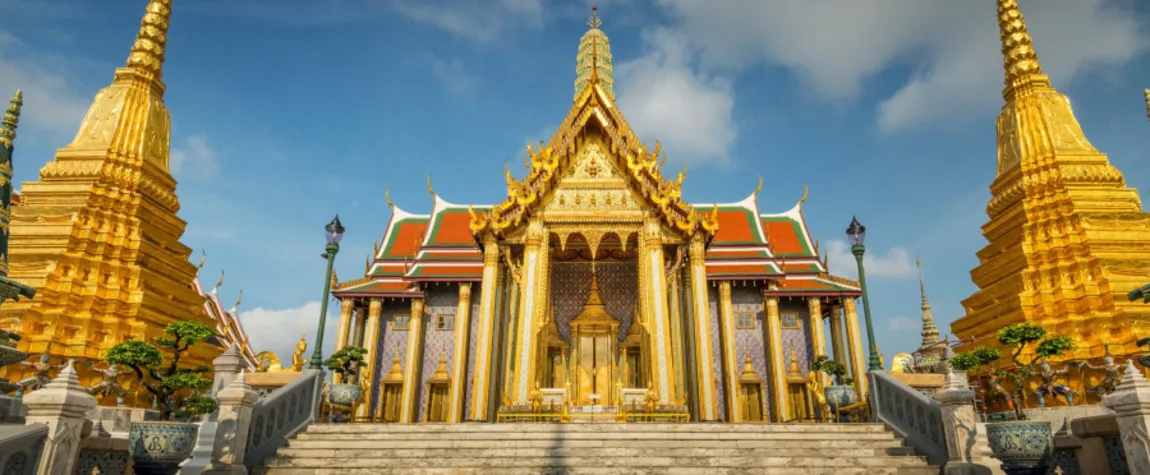 Grand Palace and Wat Phra Kaew - places to visit in Bangkok