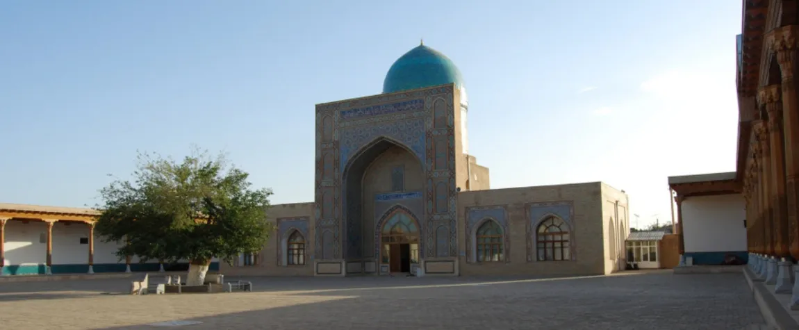 Kok Gumbaz Mosque in Shahrisabz - famous mosque in Uzbekistan