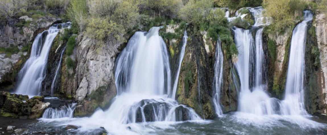 Muradiye Waterfall