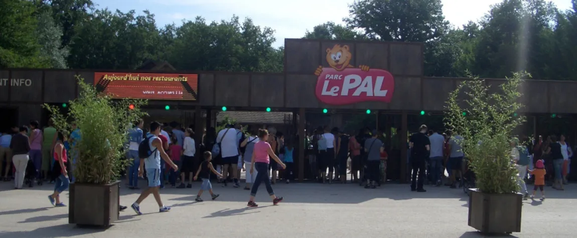 Parc Le Pal in Saint-Pourçain-sur-Besbre - theme parks in France