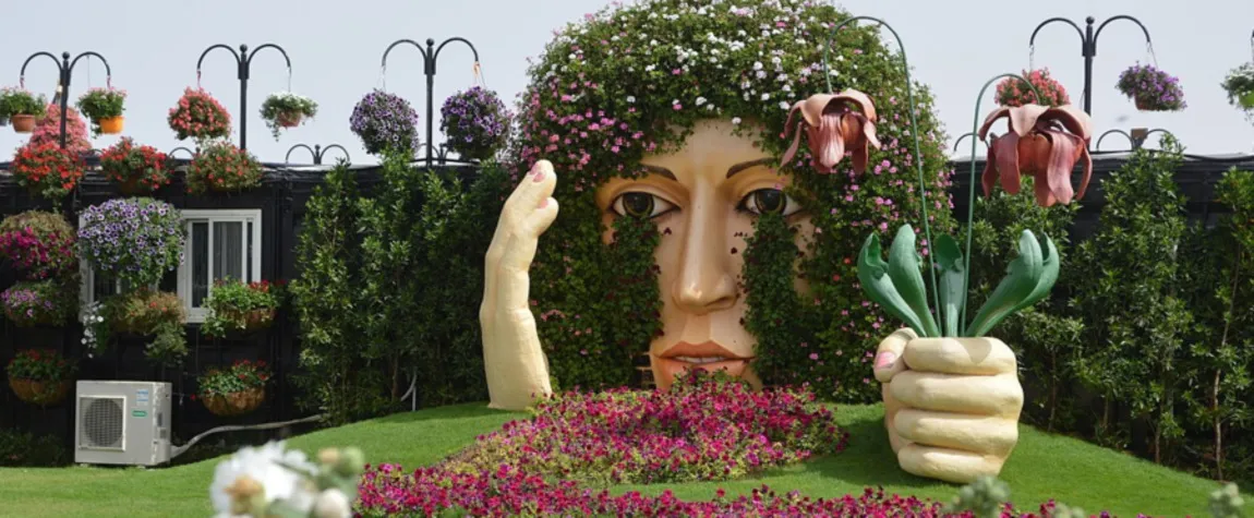 Dubai Miracle Garden - Activities and Attractions