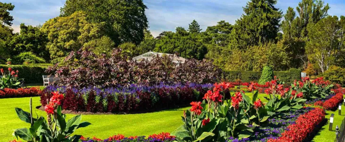 Top 10 Beautiful Gardens to Visit in the United Kingdom