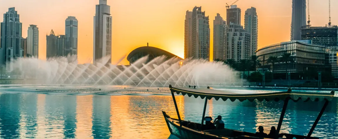 The Dubai Mall and Dubai Fountain - tourist