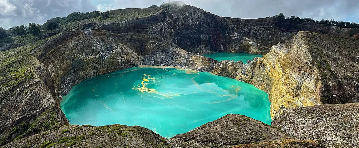 Kelimutu Lake, Nusa Tenggara Timur - Dramatic Volcanic Peaks - Indonesia