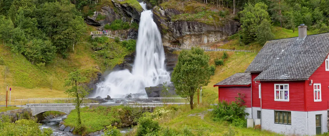 Steinsdalsfossen - Waterfalls in Norway