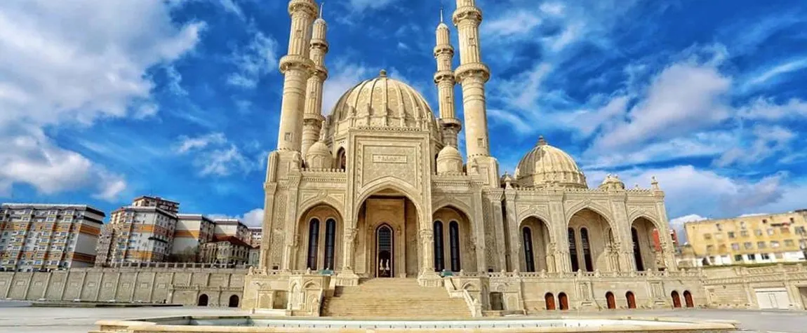 Heydar Mosque | Marvel at the Grandeur of this Monument