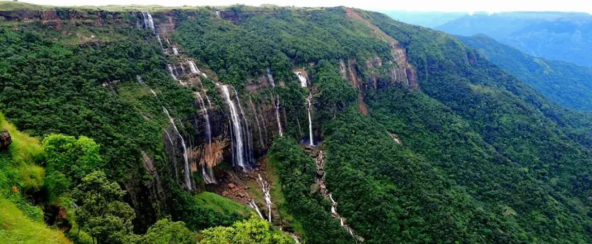 Nohkalikai Falls - Meghalaya