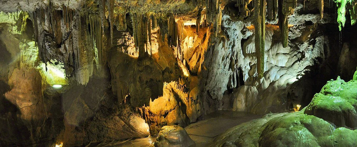 Mawsmai Cave - Natural Beauty