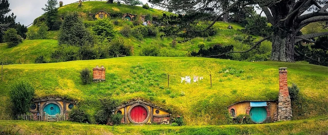 Hobbiton Movie Set - Attractions in new Zealand