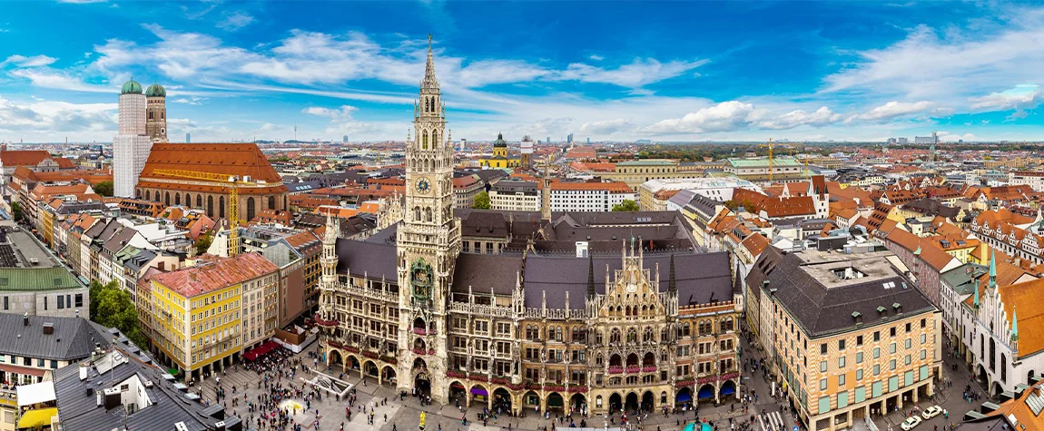 Explore Marienplatz and the Glockenspiel - Things to Do in Munich Germany