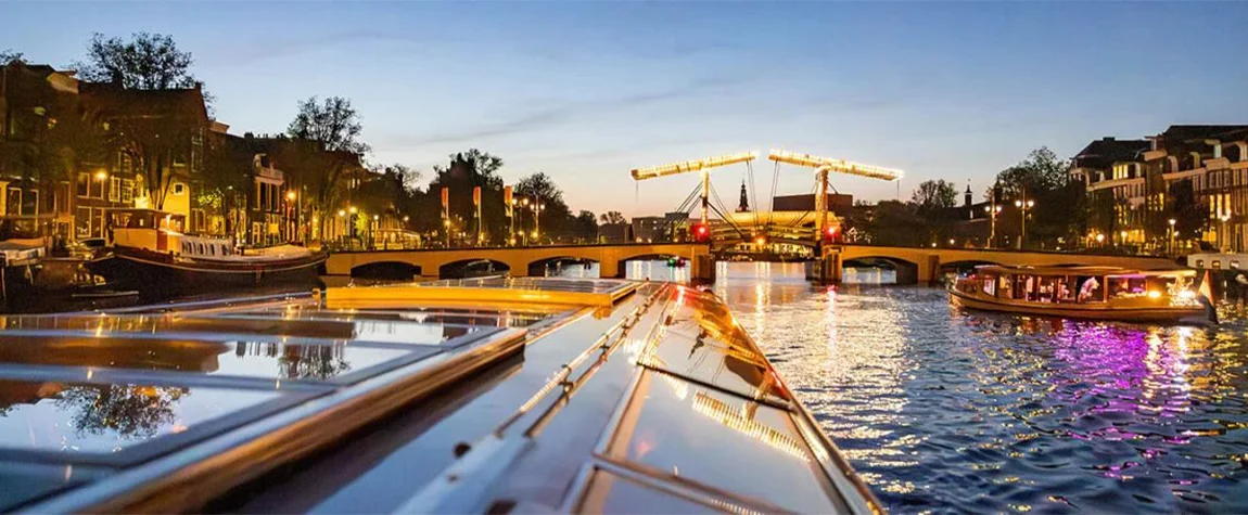 Take a Night Cruise in Amsterdam