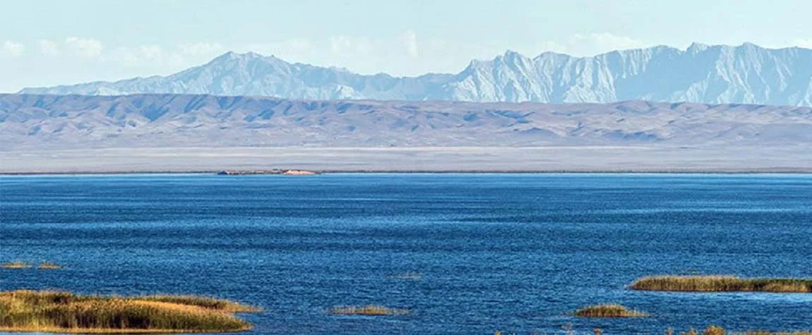  Lake Aydarkul