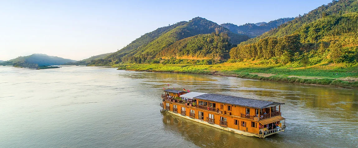 Cruise along the Mekong River