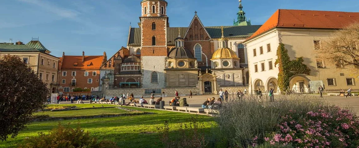 Explore Wawel Cathedral