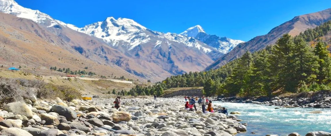 Sangla Valley - snowfall in India this December