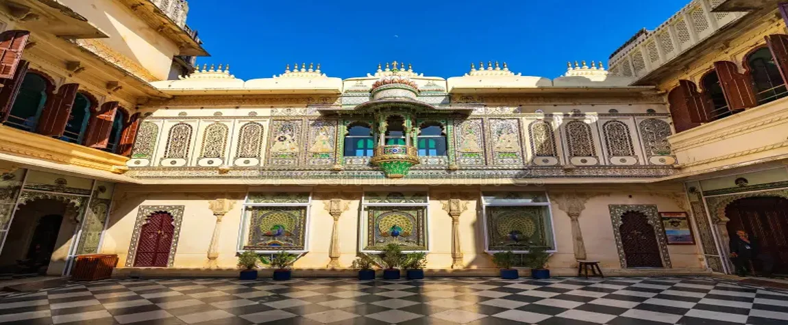 1. Mor Chowk (Peacock Courtyard)