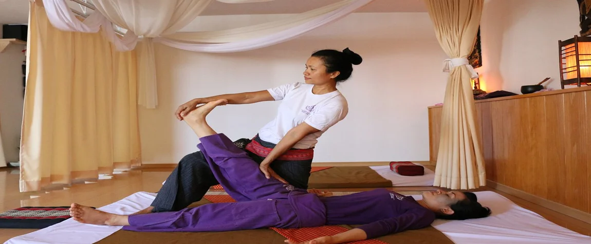 Join a Traditional Thai Massage Class