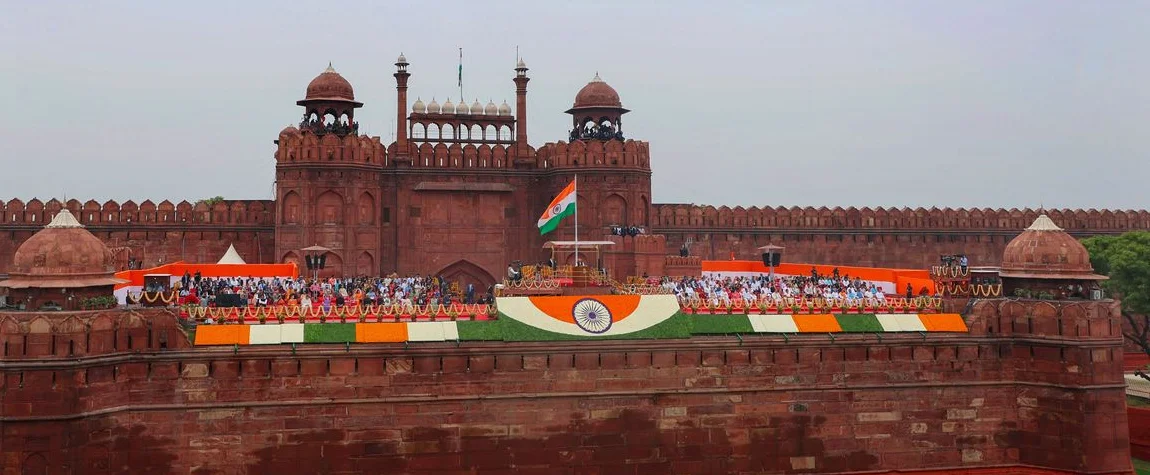 Learn About the Freedom Struggle - red fort