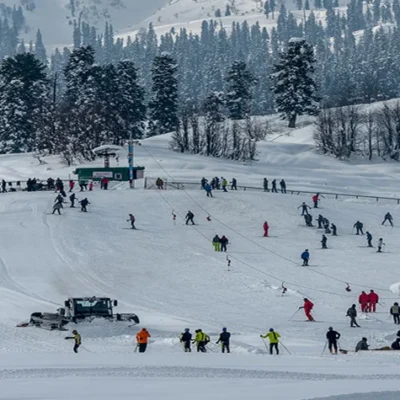 9 best things to do in Gulmarg during snowfall