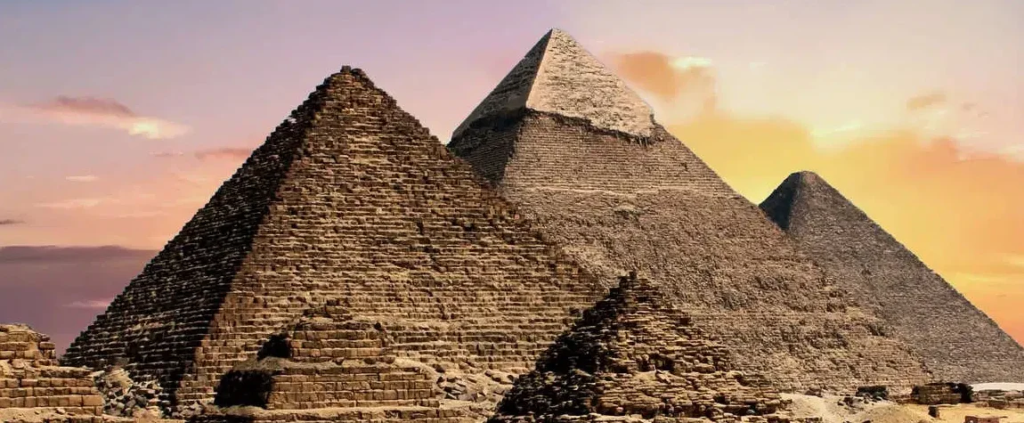 Top 6 Fascinating Facts About the Pyramids of Giza in Egypt