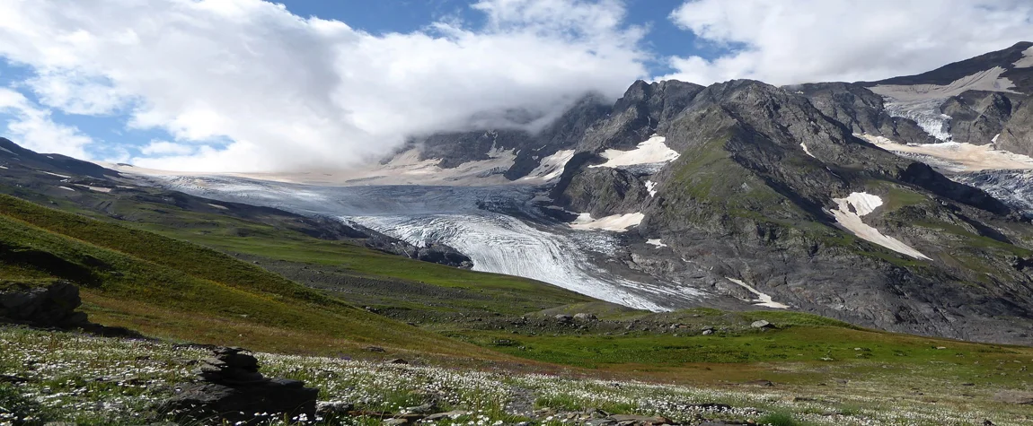 Visit the Laila Glacier