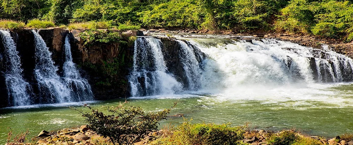 Tad Lo Waterfall