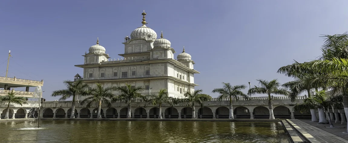 6. Gurdwara Data Bandi Chhod