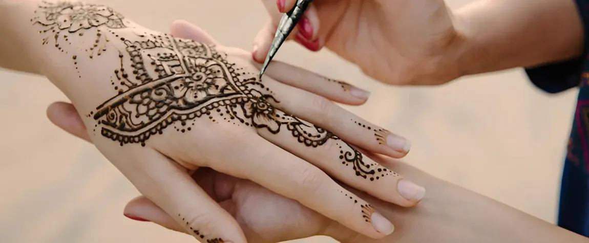 8. Henna Art