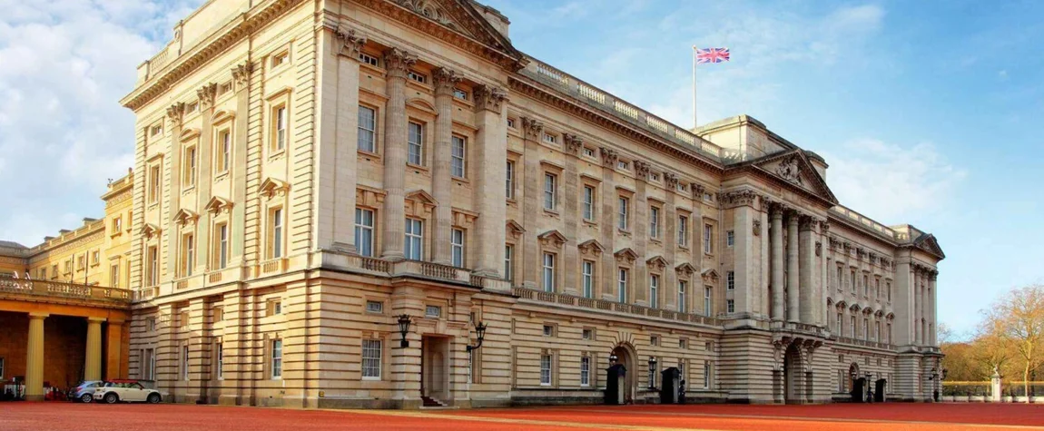 2. Explore Buckingham Palace