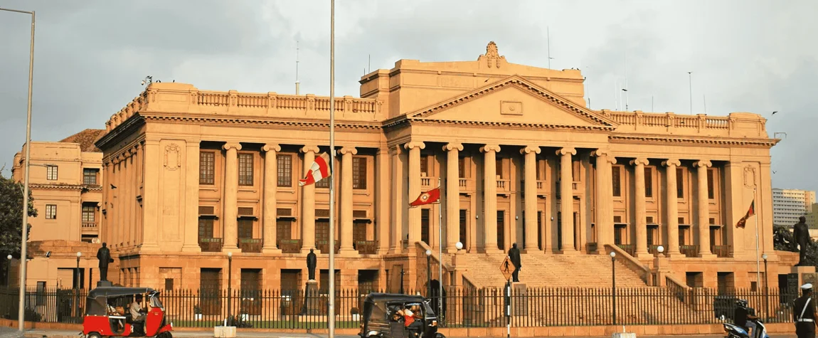 3. Visiting the Colombo National Museum