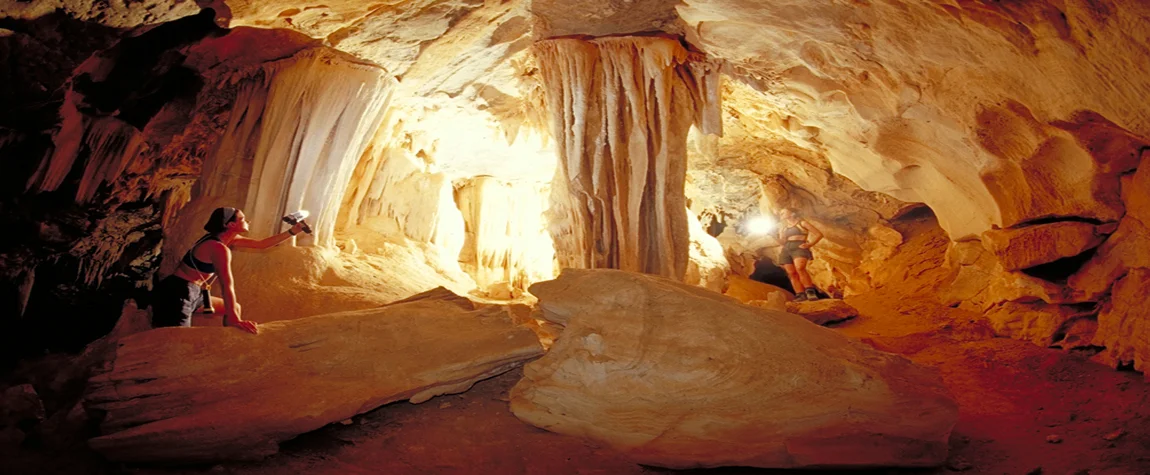 Explore the Caves of Al Hoota